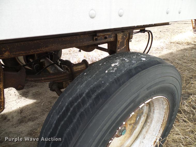 image for item DD6011 1989 Great Dane 7011T21W48 refrigerated van trailer