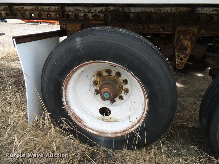 image for item DD6011 1989 Great Dane 7011T21W48 refrigerated van trailer