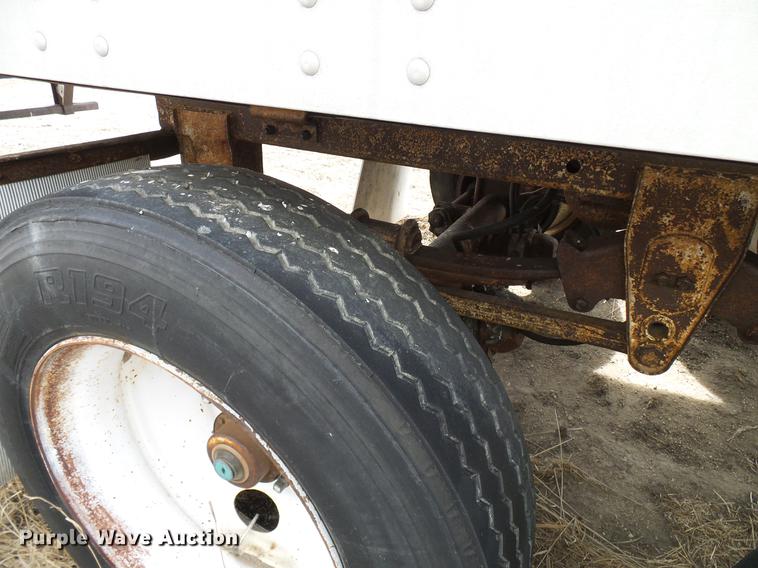 image for item DD6011 1989 Great Dane 7011T21W48 refrigerated van trailer