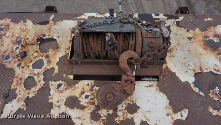 image for item DE3333 2006 Landoll Haul All 825A low boy equipment trailer