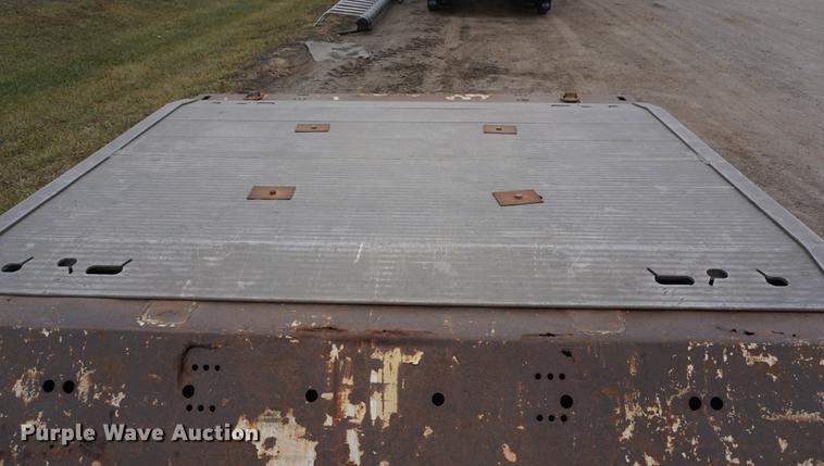 image for item DE3333 2006 Landoll Haul All 825A low boy equipment trailer