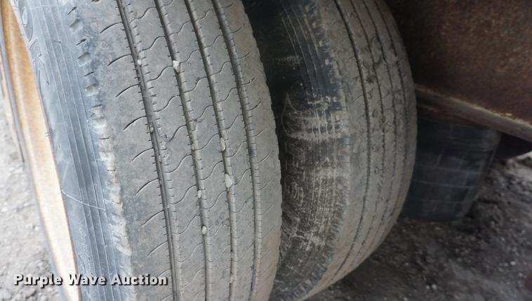 image for item DE3333 2006 Landoll Haul All 825A low boy equipment trailer