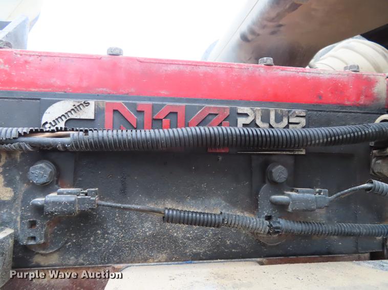 image for item DN9073 2000 International 9400i semi truck