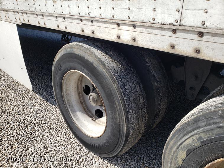 image for item EN9785 2001 Wabash dry van trailer