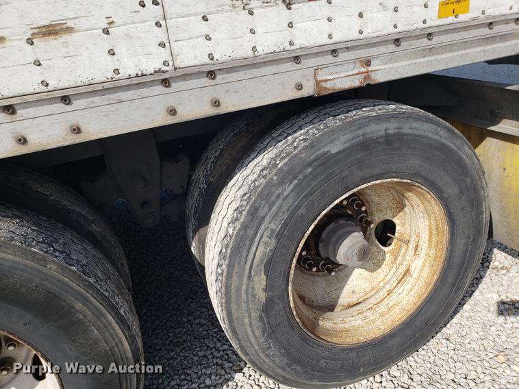 image for item EN9785 2001 Wabash dry van trailer