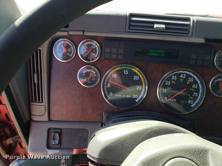 image for item EN9786 2003 Freightliner Century Class semi truck