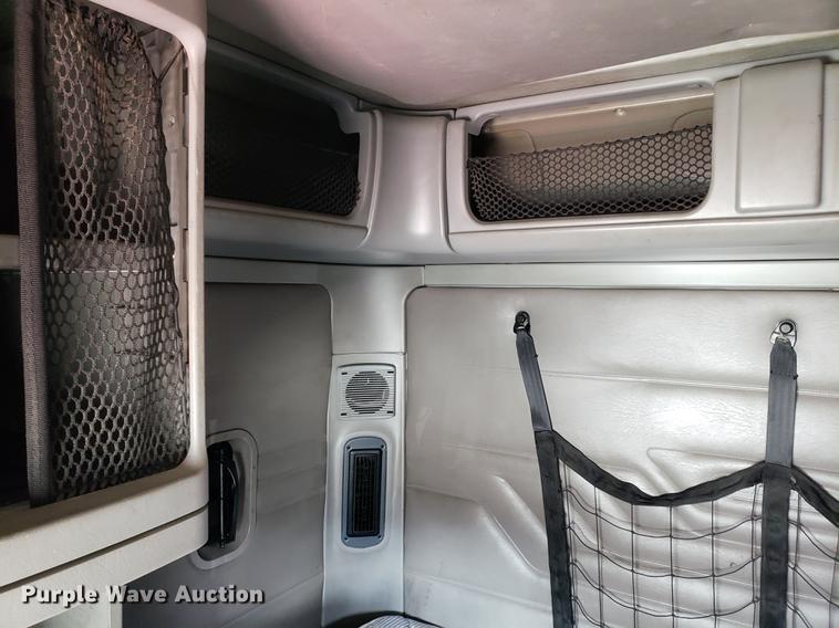 image for item EN9786 2003 Freightliner Century Class semi truck