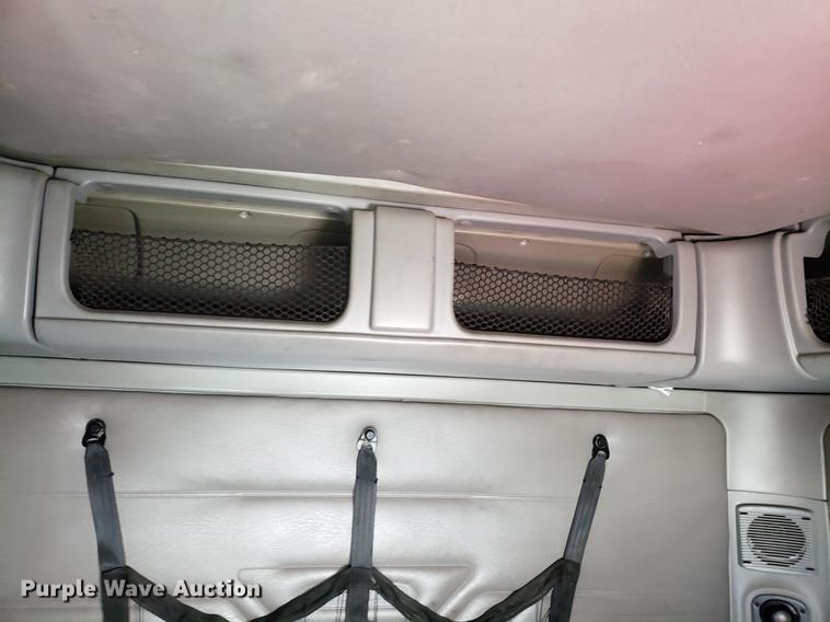 image for item EN9786 2003 Freightliner Century Class semi truck