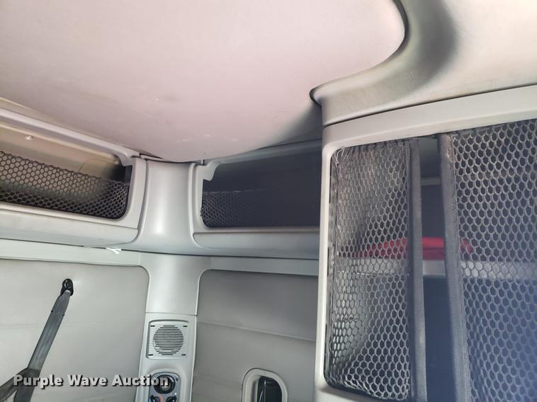 image for item EN9786 2003 Freightliner Century Class semi truck