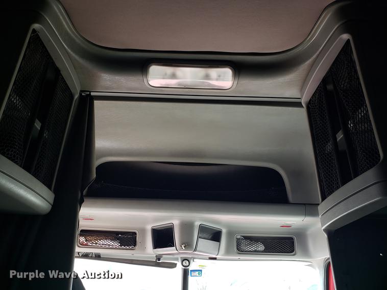 image for item EN9786 2003 Freightliner Century Class semi truck