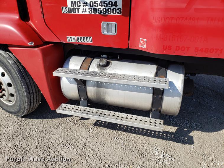 image for item EN9786 2003 Freightliner Century Class semi truck