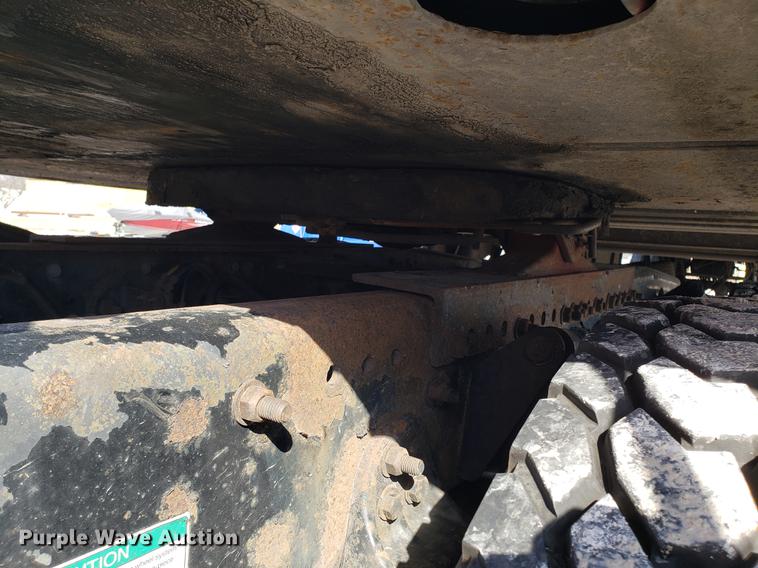 image for item EN9786 2003 Freightliner Century Class semi truck