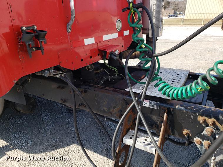 image for item EN9786 2003 Freightliner Century Class semi truck