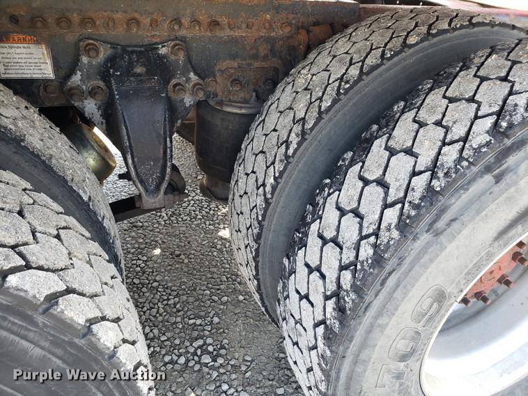 image for item EN9786 2003 Freightliner Century Class semi truck