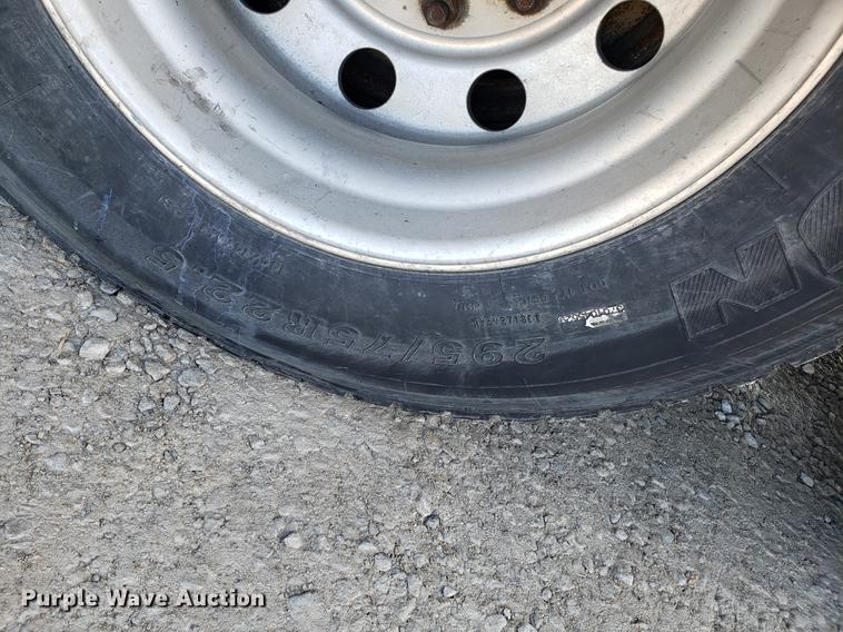 image for item EN9786 2003 Freightliner Century Class semi truck