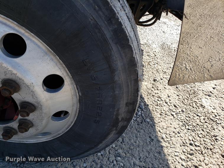 image for item EN9786 2003 Freightliner Century Class semi truck