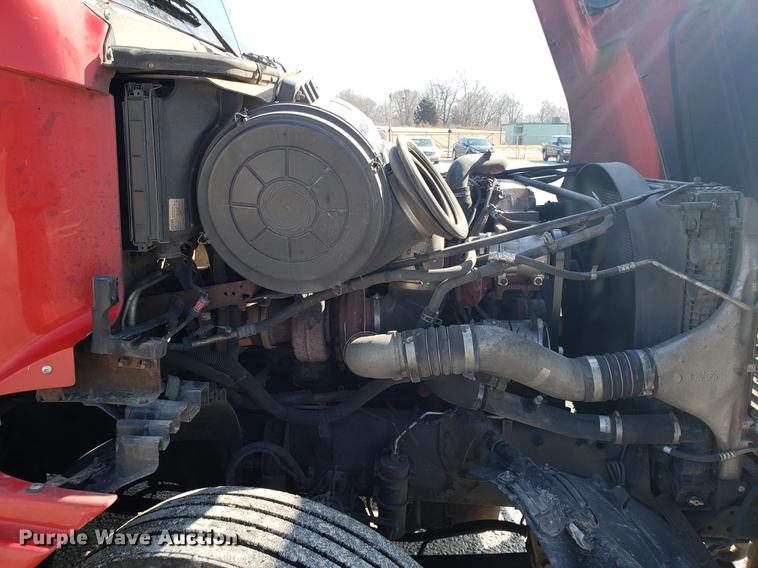 image for item EN9786 2003 Freightliner Century Class semi truck