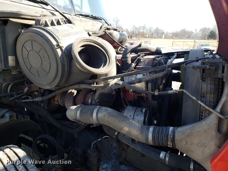 image for item EN9786 2003 Freightliner Century Class semi truck