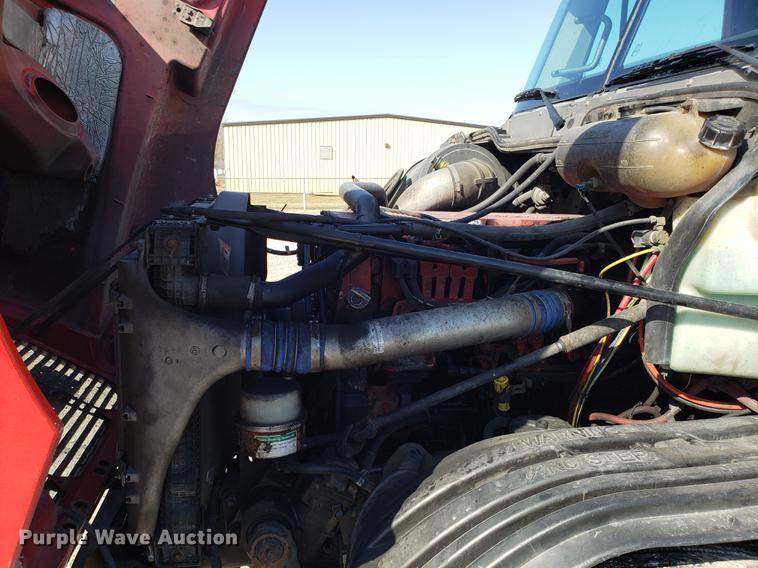 image for item EN9786 2003 Freightliner Century Class semi truck