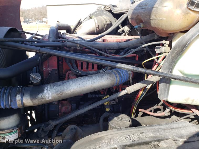 image for item EN9786 2003 Freightliner Century Class semi truck