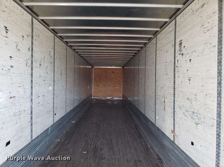 image for item EN9787 2004 Wabash dry van trailer