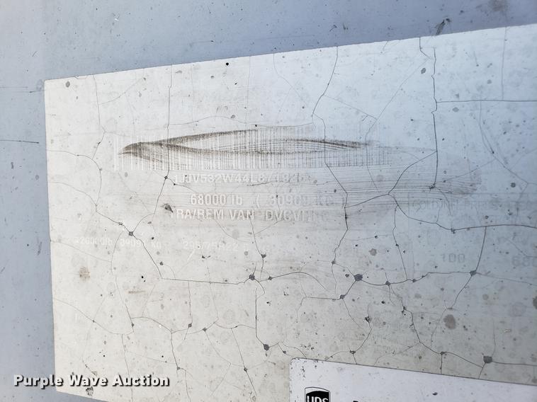 image for item EN9787 2004 Wabash dry van trailer