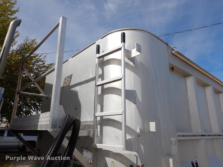 image for item EO9714 1991 East ejector transfer trailer