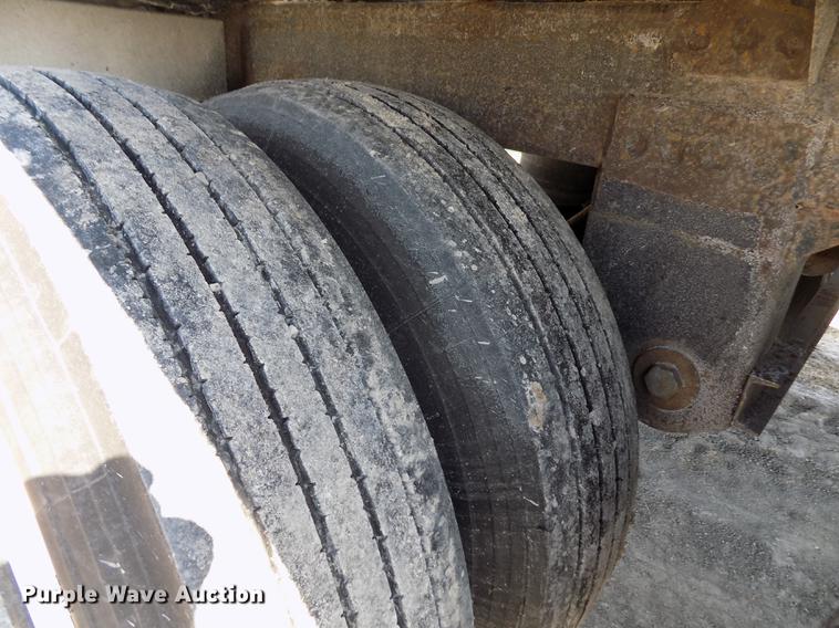 image for item FA9509 2010 Timpte Super Hopper double hopper bottom grain trailer