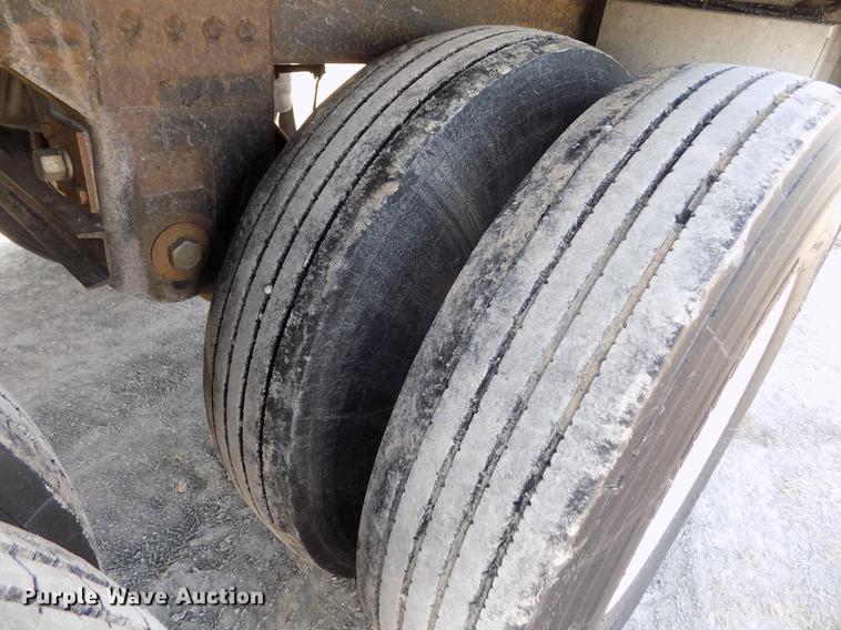 image for item FA9509 2010 Timpte Super Hopper double hopper bottom grain trailer