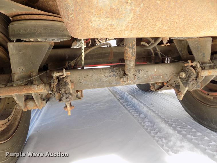 image for item FH9170 2000 Wabash dry van trailer