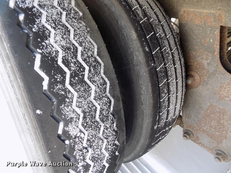 image for item FH9170 2000 Wabash dry van trailer