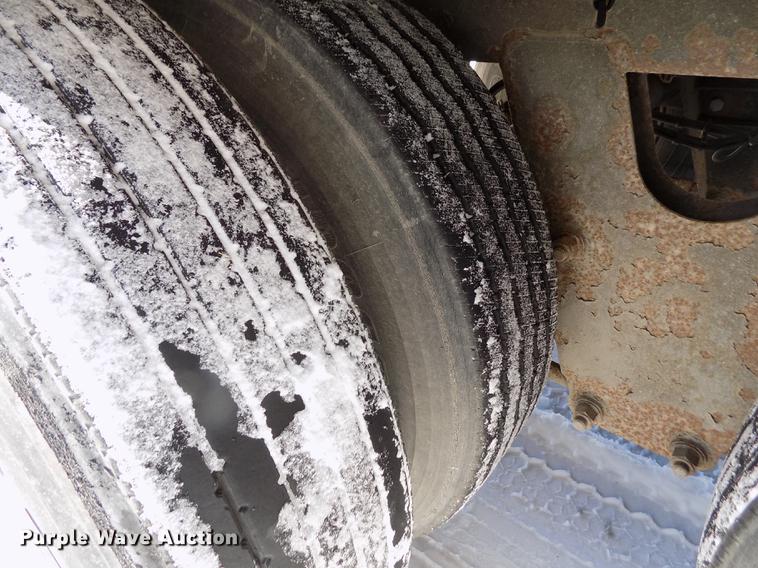 image for item FH9170 2000 Wabash dry van trailer