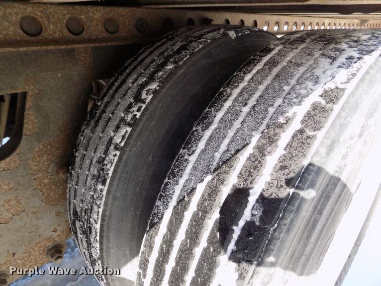 image for item FH9170 2000 Wabash dry van trailer