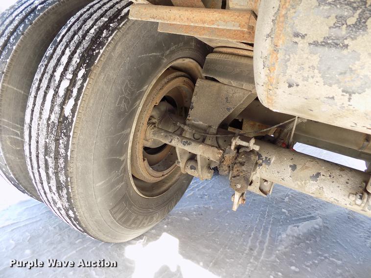 image for item FH9171 2000 Wabash dry van trailer