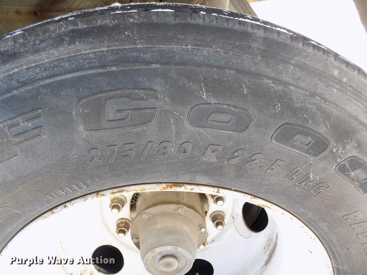 image for item FH9171 2000 Wabash dry van trailer