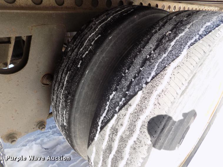 image for item FH9171 2000 Wabash dry van trailer