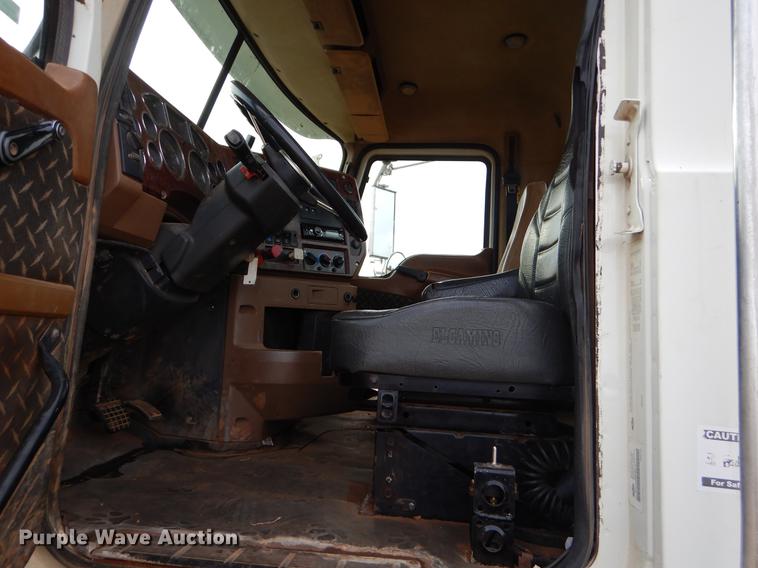 image for item FQ9646 2008 Mack GU713 semi truck