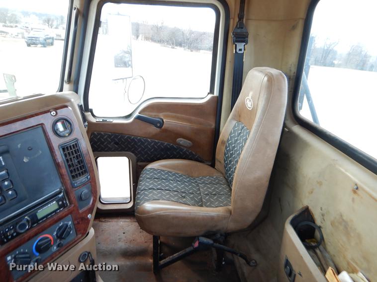 image for item FQ9646 2008 Mack GU713 semi truck