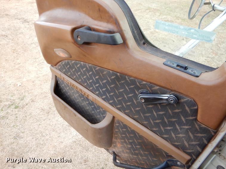 image for item FQ9646 2008 Mack GU713 semi truck