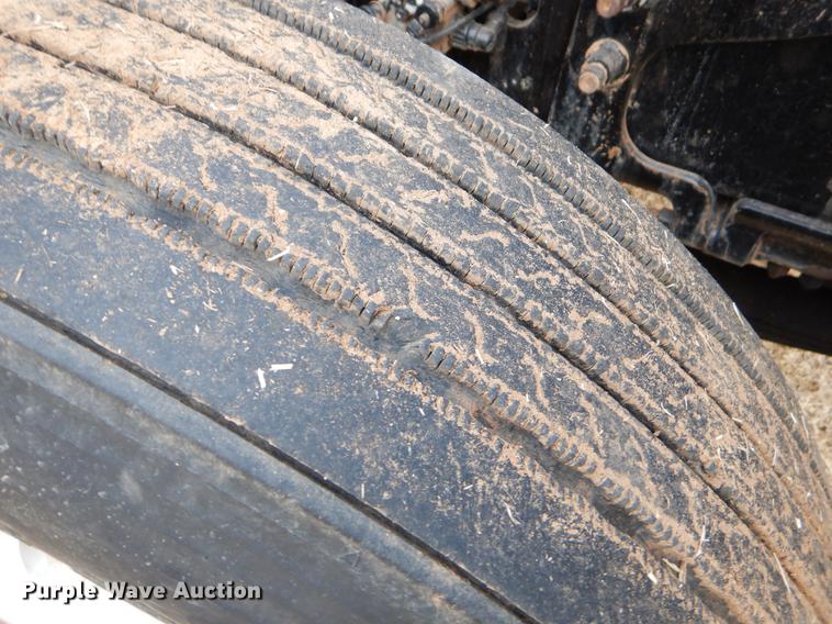 image for item FQ9646 2008 Mack GU713 semi truck