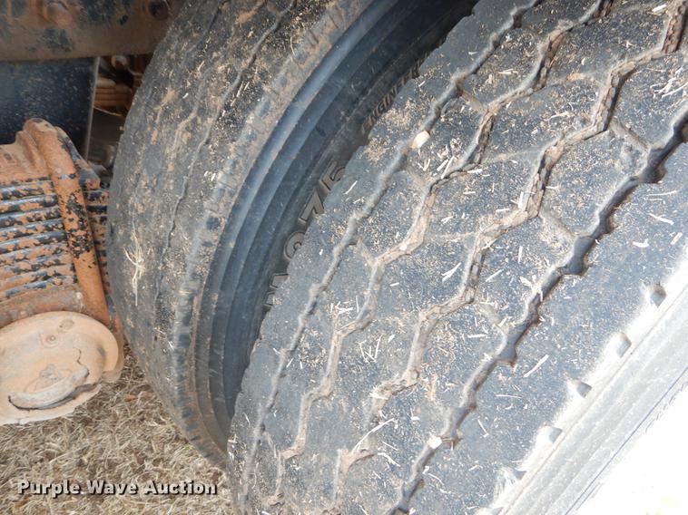 image for item FQ9646 2008 Mack GU713 semi truck