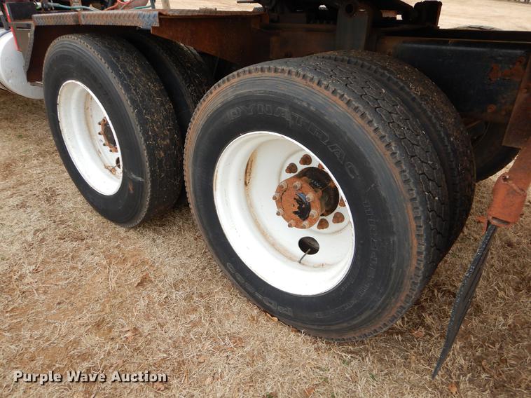 image for item FQ9646 2008 Mack GU713 semi truck