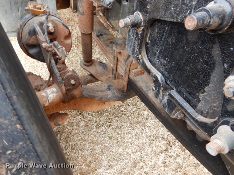 image for item FQ9646 2008 Mack GU713 semi truck