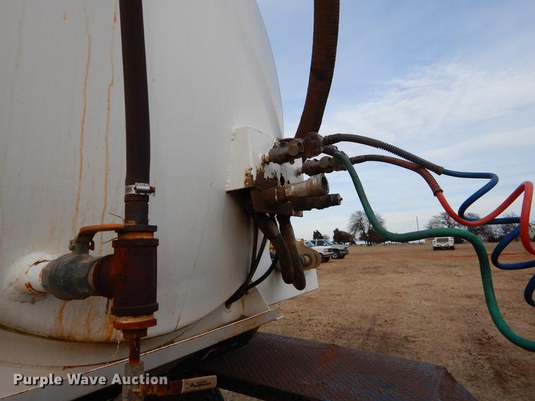 image for item FQ9646 2008 Mack GU713 semi truck