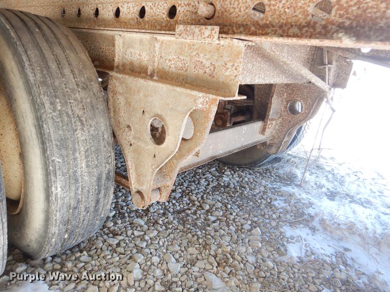 image for item FQ9720 1987 Fruehauf FB91.5F2-48LL dry van trailer