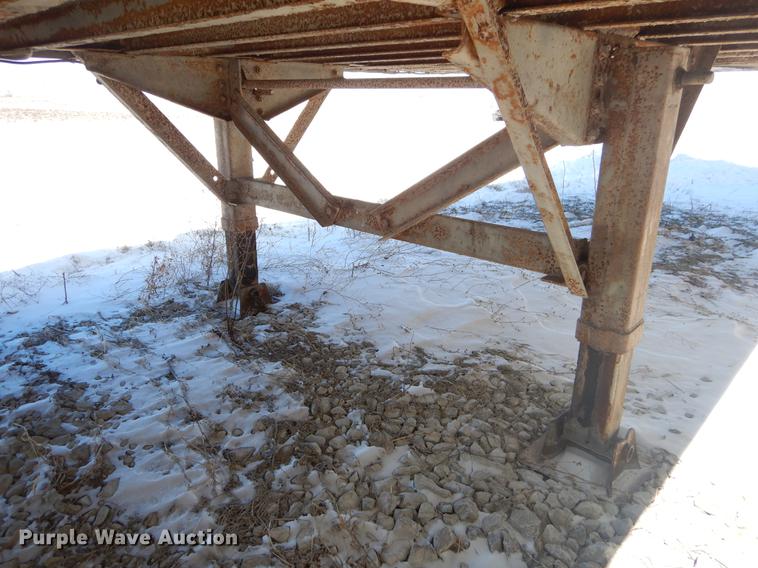 image for item FQ9720 1987 Fruehauf FB91.5F2-48LL dry van trailer