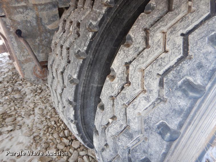 image for item FQ9721 1999 Lufkin TFV-IPST dry van trailer