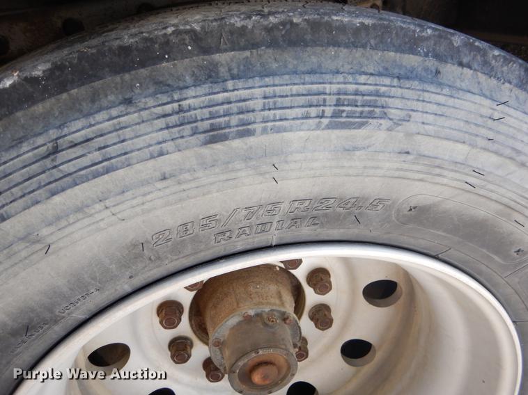 image for item FQ9721 1999 Lufkin TFV-IPST dry van trailer