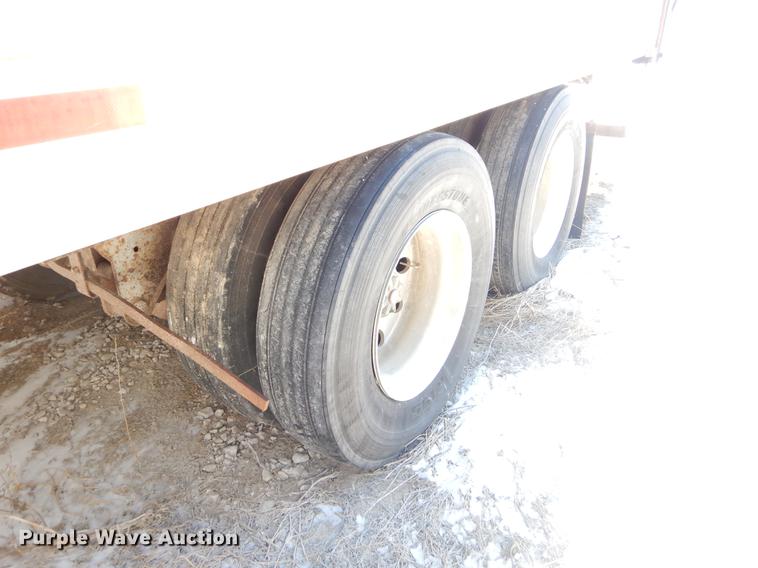 image for item FQ9722 1995 Fruehauf FBHLF91.5N12-53W dry van trailer