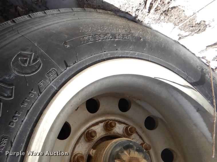 image for item FQ9722 1995 Fruehauf FBHLF91.5N12-53W dry van trailer